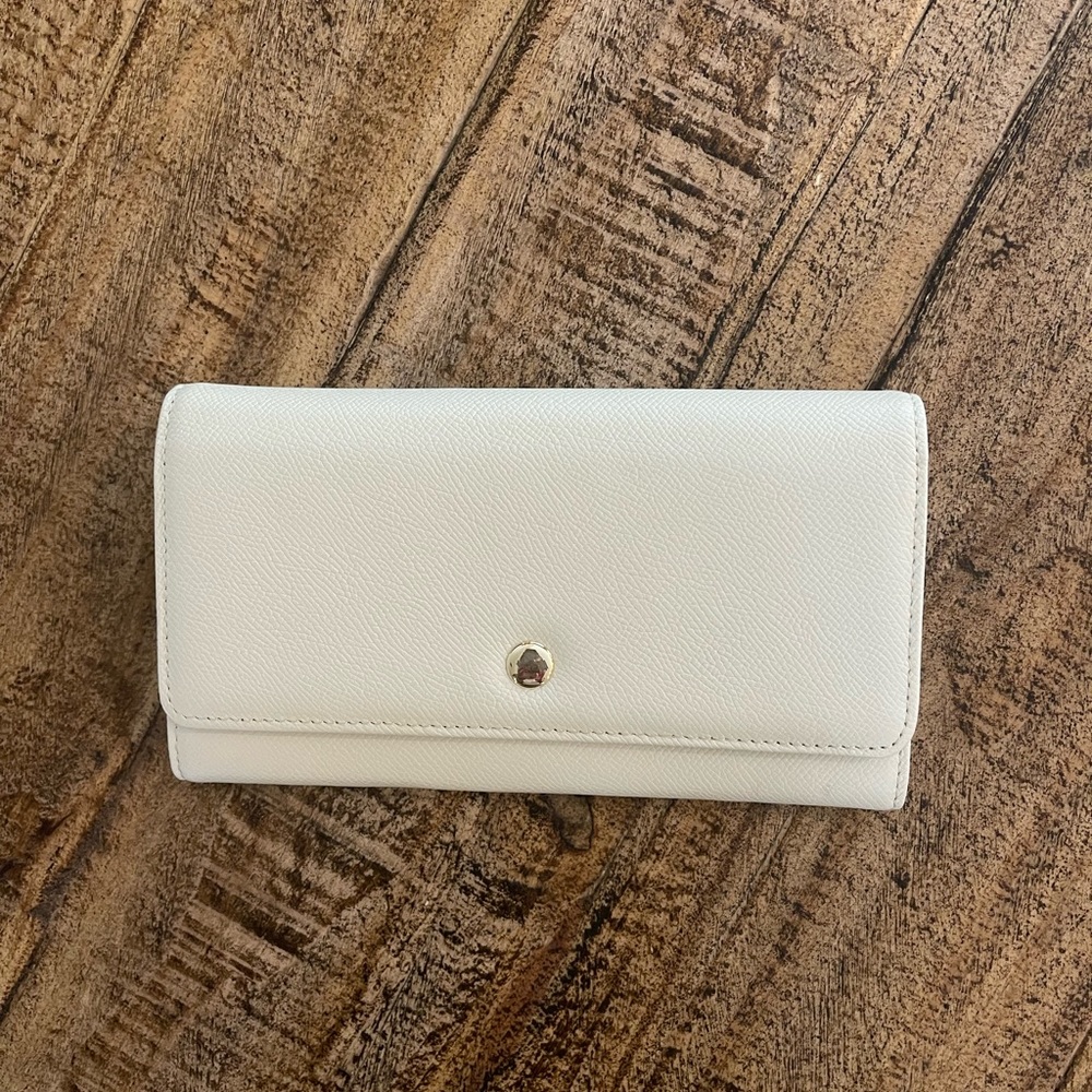 Levenger Charlotte Snap Wallet